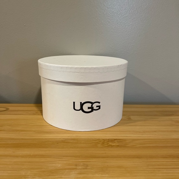 UGG Cozy Blush Earmuffs - Picture 2 of 6